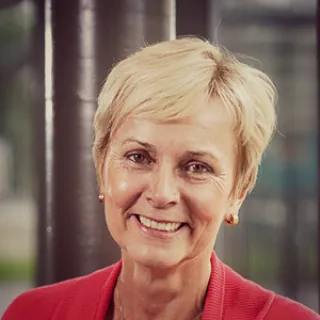 Christine L. Mummery