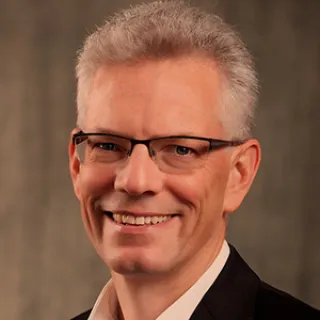 Steven  Henck