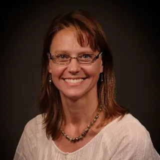 Tara  Deans