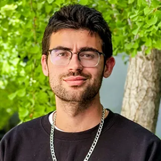 Vayu Hill-Maini