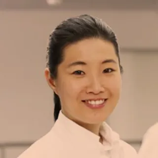 Sarah Kim-Hellmuth