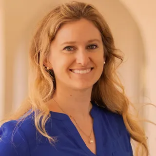 Alexis  Komor