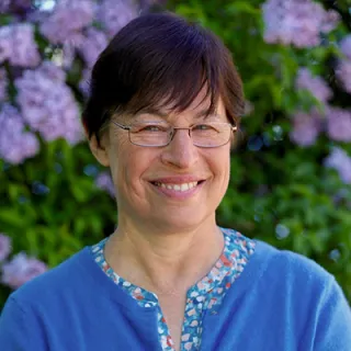 Lynn   Rothschild